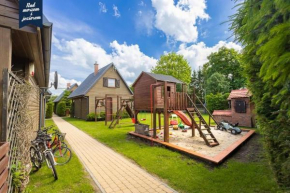 CAŁOROCZNE DOMKI NAD MORZEM I JEZIOREM in Jezierzany